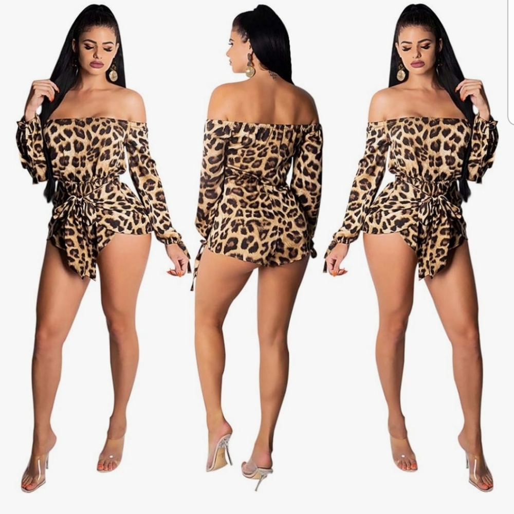 Leopard Print Off The Shoulder Long Sleeve Stretch Romper NWOT Sz. 2XL